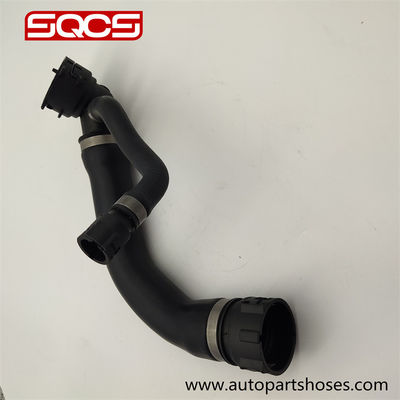 BMW E53のためのSQCS A11537505228エンジンの一休みのホースのラジエーターより低い11537505228